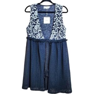 NWT a'reve sz M Rose lace vest with fringe